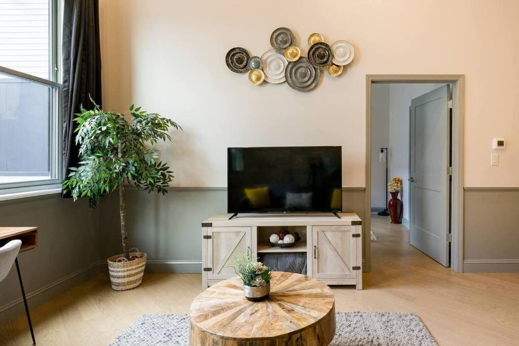 Gorgeous Condo In The Heart Of Dt Birmingham! 외부 사진