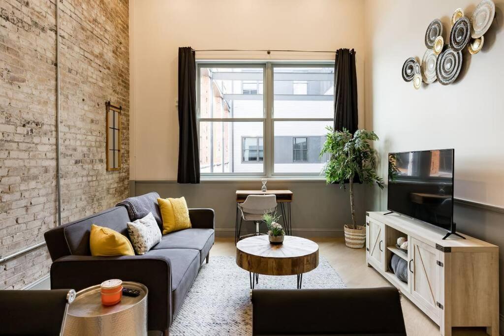Gorgeous Condo In The Heart Of Dt Birmingham! 외부 사진